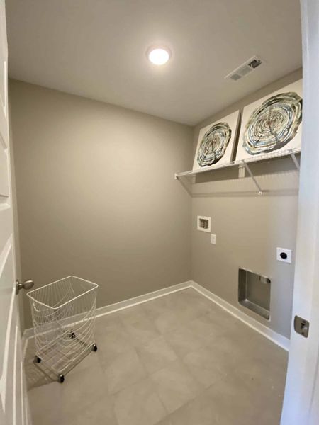 Spacious, unfurnished interior of a new home in The Grove at Kennesaw Farms, Gallatin (Image 22). Spacious, unfurnished interior of a new home in The Grove at Kennesaw Farms, Gallatin (Image 22).