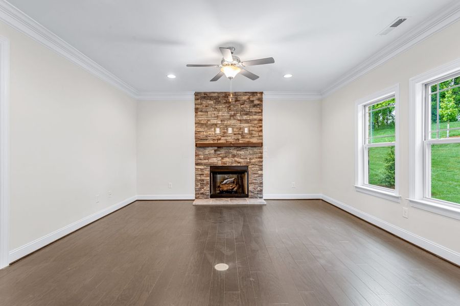 Representative unfurnished interior of a home built from the Kendall Lux by Keystone Homes NC in Weybridge, Burlington (Image 19).