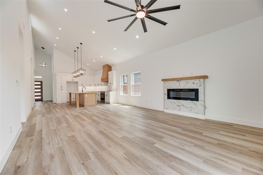 Spacious, unfurnished interior of a new home in , Greenville (Image 30).