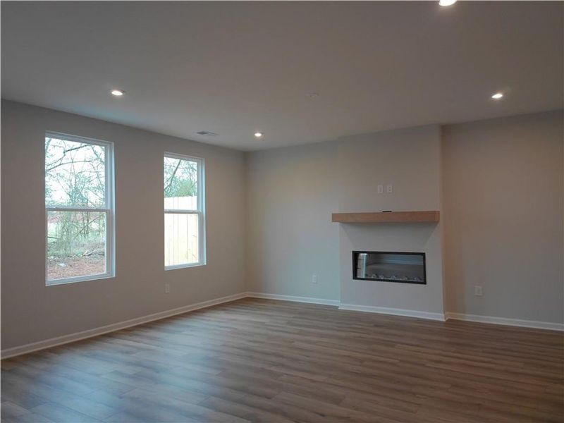 Spacious, unfurnished interior of a new home in Lake Shore, Winder (Image 11).