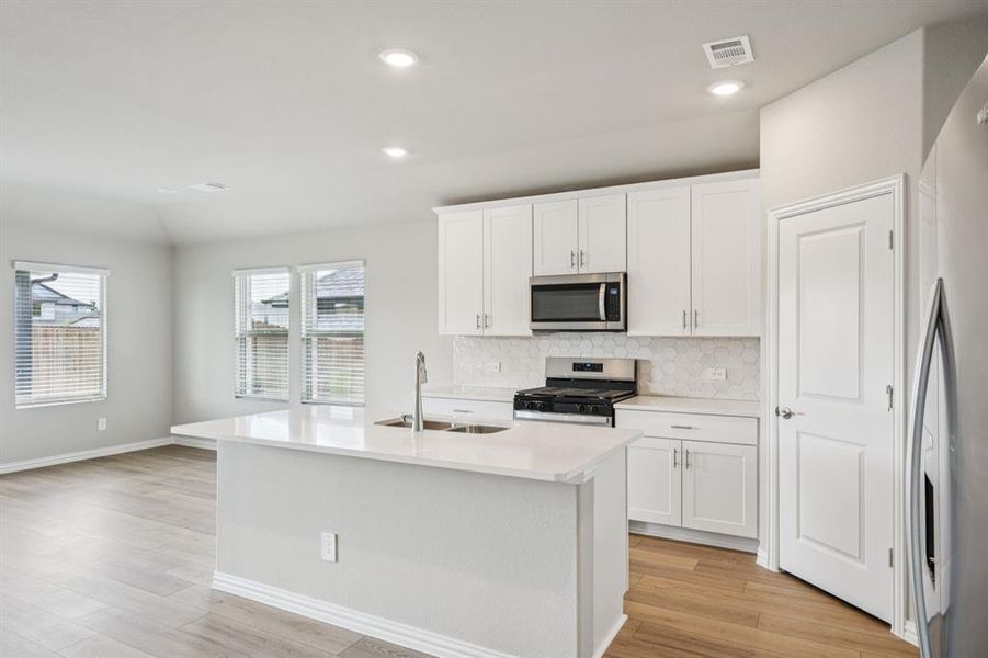 Photo is not of the actual home, but is an inspirational photo of builder’s model home and may depict options, furnishings, and/or decorator features that are not included. Photo is not of the actual home, but is an inspirational photo of builder’s model home and may depict options, furnishings, and/or decorator features that are not included.