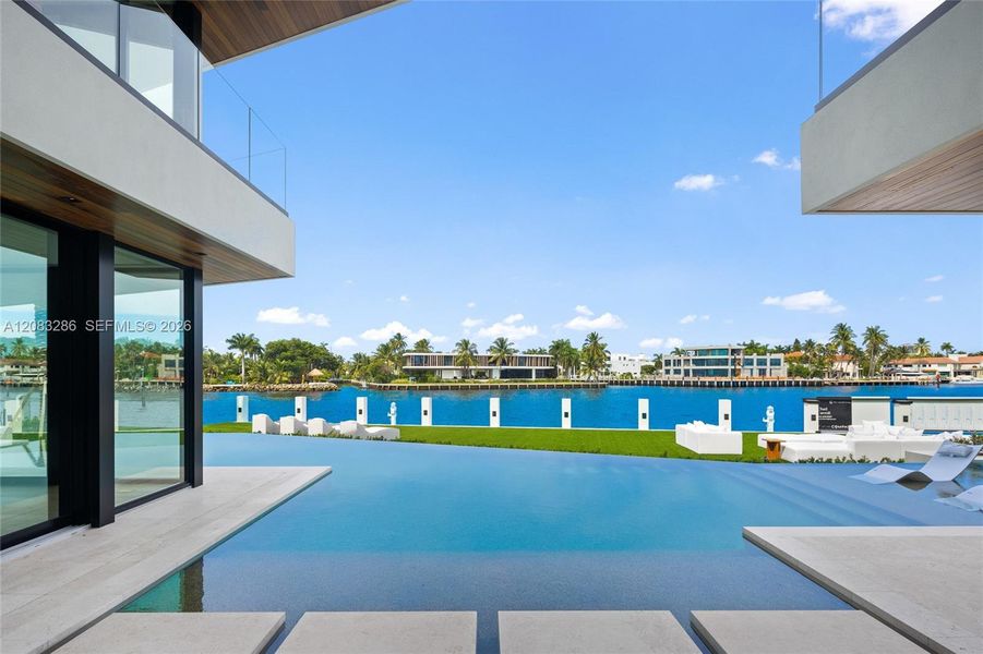 Exterior details and patio area of a home in , Fort Lauderdale (Image 28). Exterior details and patio area of a home in , Fort Lauderdale (Image 28).