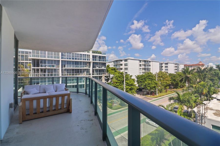 Condo located in Bal Harbour, FL showcasing its design and architecture (Image 23).
