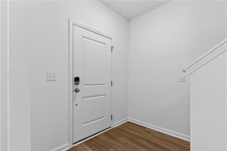 Spacious, unfurnished interior of a new home in Lexington Meadows, Athens (Image 20).