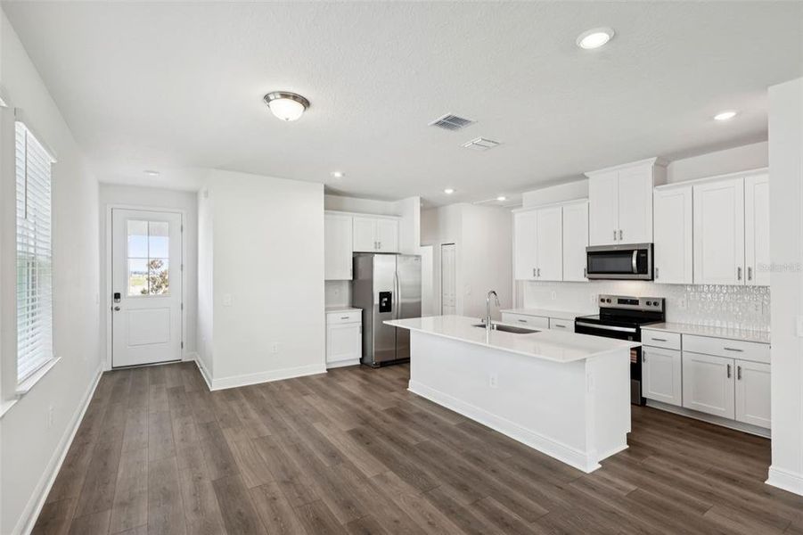 Furnished interior view inside a new home in Cyrene at Minneola, Minneola (Image 10).