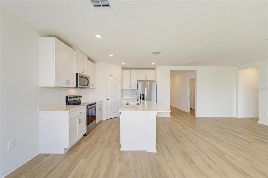 Furnished interior view inside a new home in Magnolia Bay - Classic Series, Nokomis (Image 19).