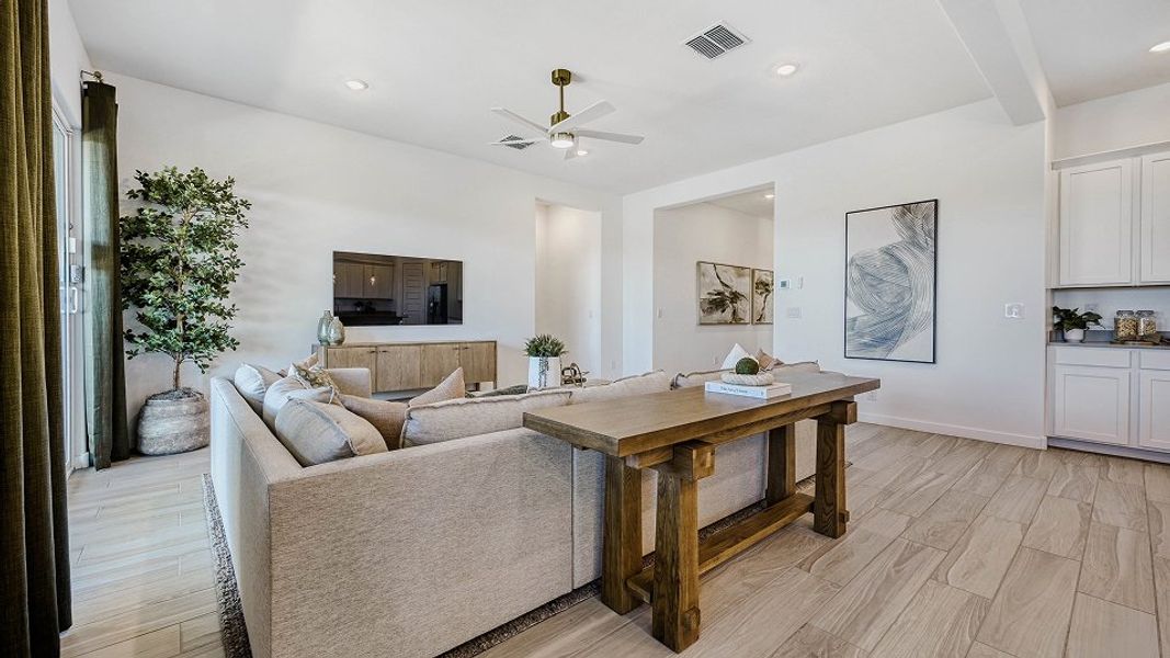 4585 Signature III Bella Vista Farms Trillium Great 2of3 Base4