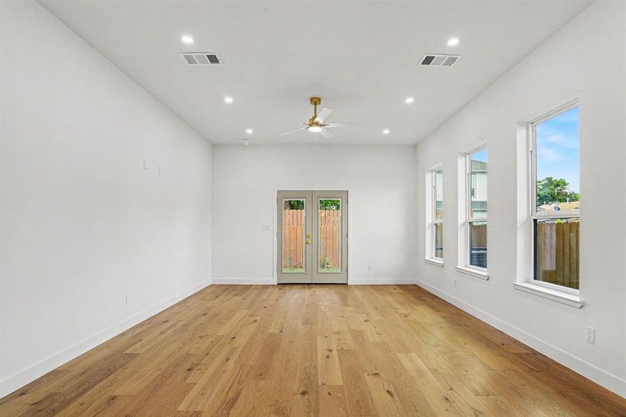 Spacious, unfurnished interior of a new home in , Dallas (Image 14). Spacious, unfurnished interior of a new home in , Dallas (Image 14).