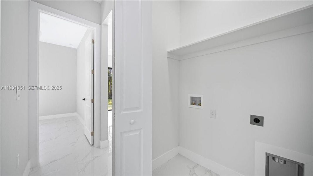 Spacious, unfurnished interior of a new home in , Lehigh Acres (Image 19). Spacious, unfurnished interior of a new home in , Lehigh Acres (Image 19).