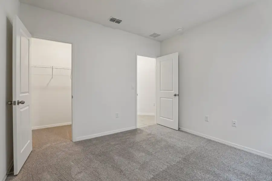 Representative unfurnished interior of a home built from the Vista by Maronda Homes in Malabar Springs, Palm Bay (Image 28).