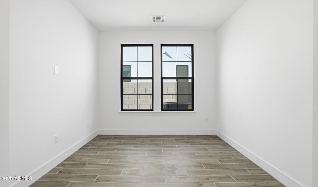 Viviendo Lot #7 Home Office (Large) Viviendo Lot #7 Home Office (Large)