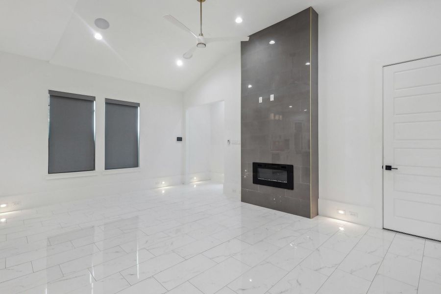 Image 4 of a home in . Image 4 of a home in .