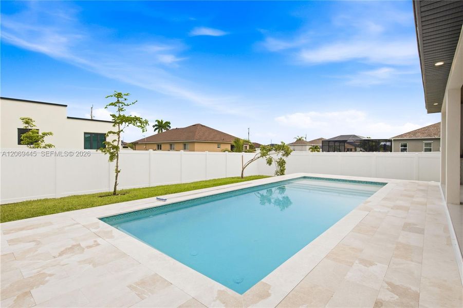 Fully fenced backyard offering privacy & plenty of room to relax or entertain Fully fenced backyard offering privacy & plenty of room to relax or entertain
