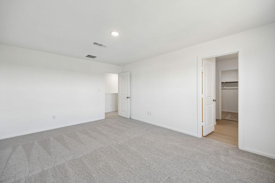 Spacious, unfurnished interior of a new home in Montgomery Bend, Montgomery (Image 18).