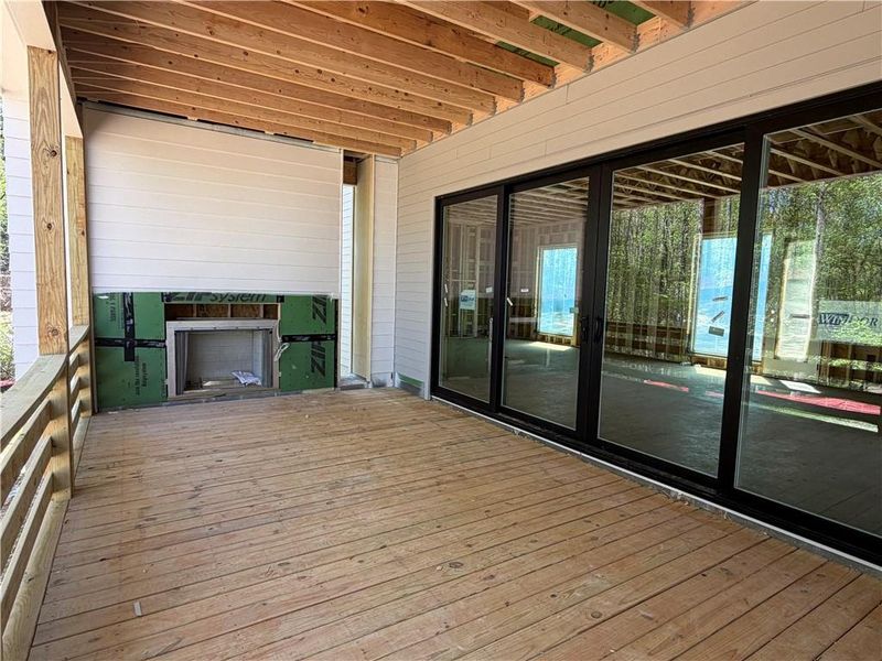 Exterior details and patio area of a home in Aster, Roswell (Image 10).