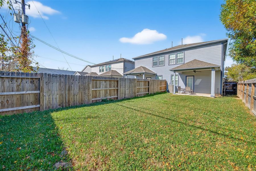 Exterior details and patio area of a home in , Houston (Image 28).