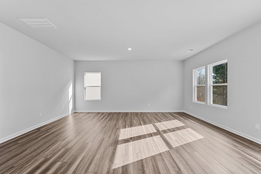 Spacious, unfurnished interior of a new home in Bell West, Kernersville (Image 16).