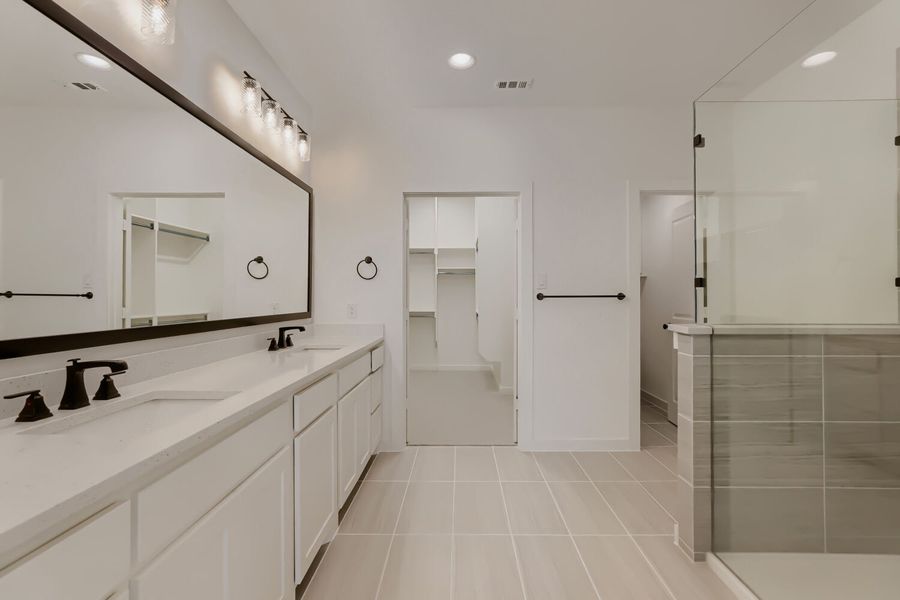 3129 Sir Judge - Primary Bathroom