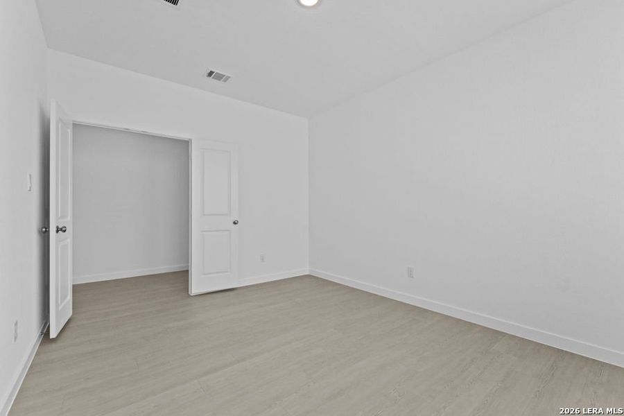 Spacious, unfurnished interior of a new home in Brookmill, San Antonio (Image 23).