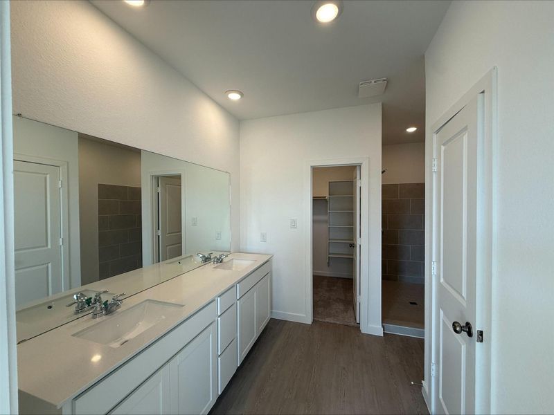 **Photos are representative only. This is not the actual home.** **Photos are representative only. This is not the actual home.**