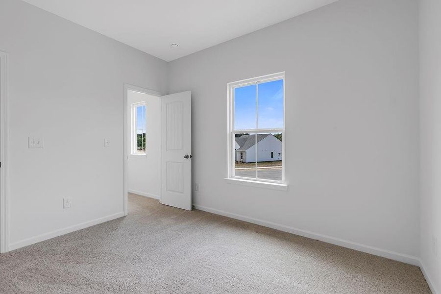 Spacious, unfurnished interior of a new home in Three Rivers, Rome (Image 28).