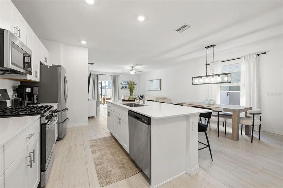 Furnished interior view inside a new home in Connerton, Land O' Lakes (Image 35).
