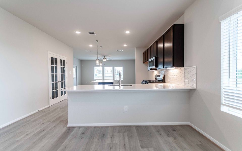 Image 20 of a home in Paramount.