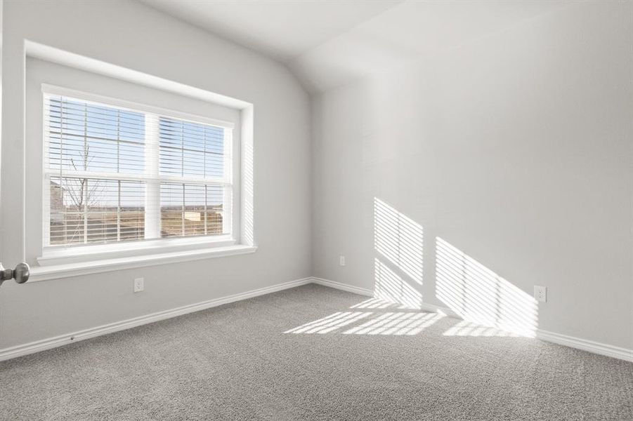 Spacious, unfurnished interior of a new home in Rocky Creek Crossing, Fort Worth (Image 15).