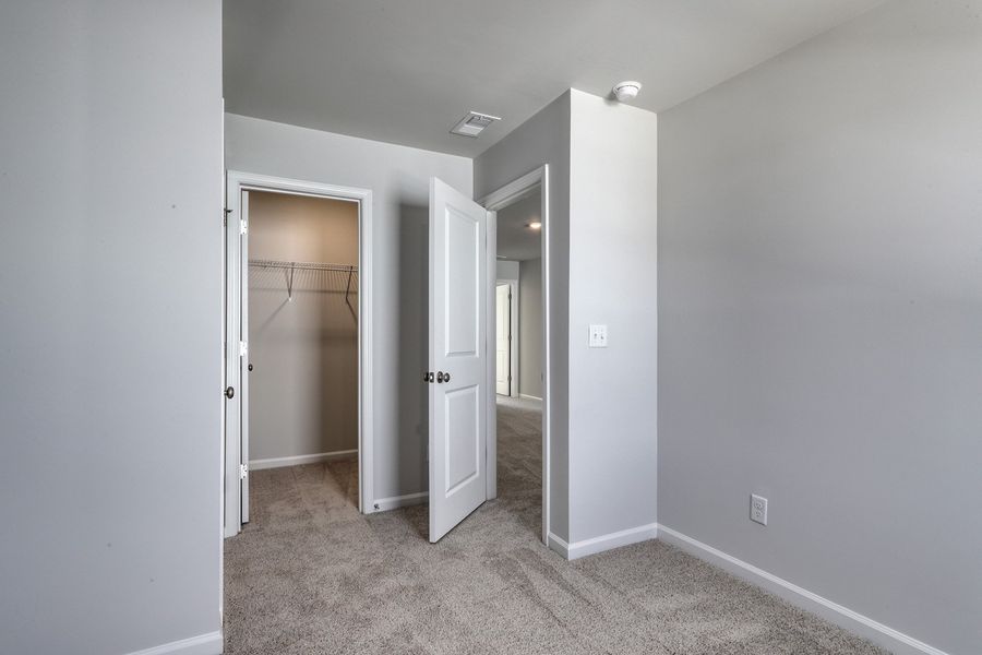 Spacious, unfurnished interior of a new home in Allston Park, Calabash (Image 30).