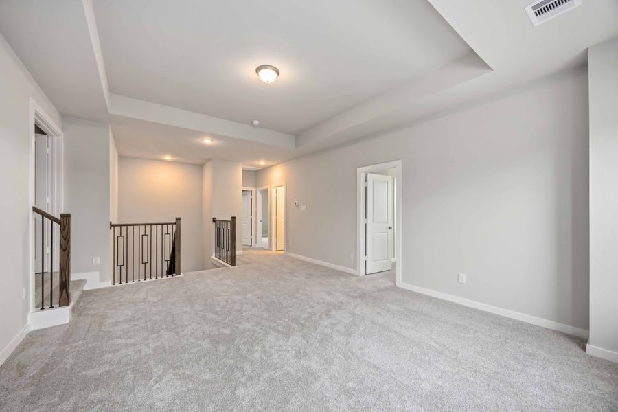 Spacious, unfurnished interior of a new home in Canterra Creek  60', Rosharon (Image 44).