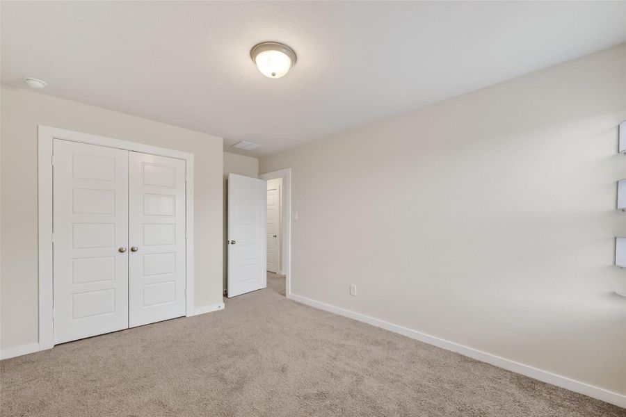 Spacious, unfurnished interior of a new home in Heights of Barbers Hill, Baytown (Image 21).