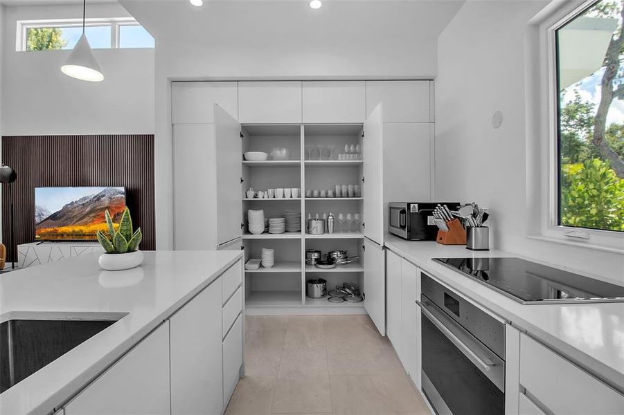 Furnished interior view inside a new home in , Sarasota (Image 6).