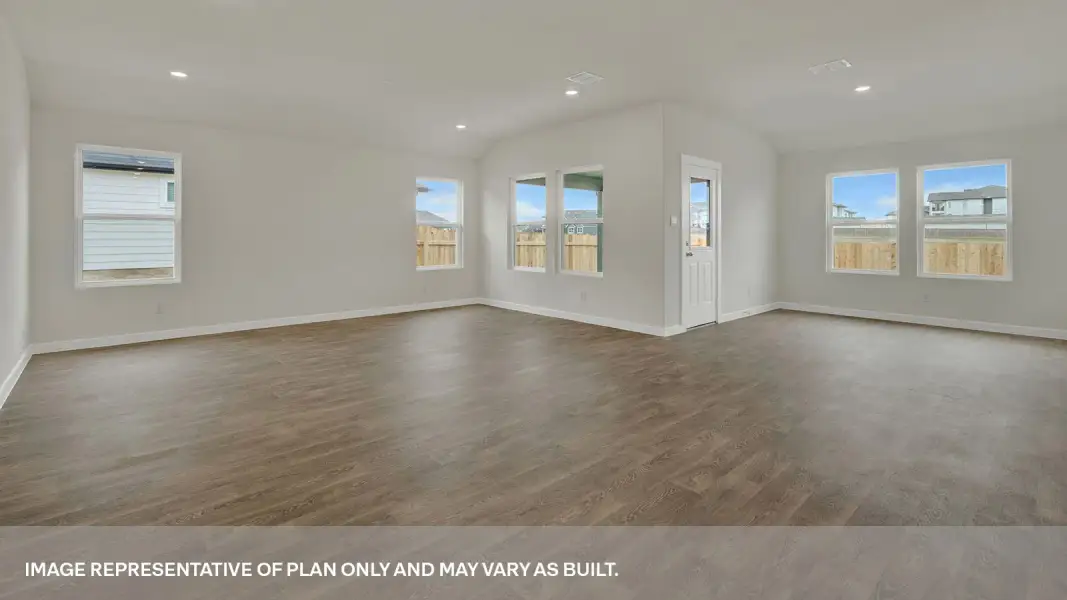 Spacious, unfurnished interior of a new home in Trails of Windcrest, Fredericksburg (Image 15).