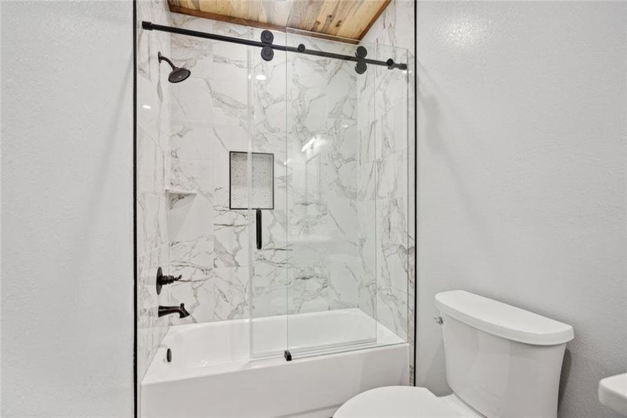 Image 52 of a home in .