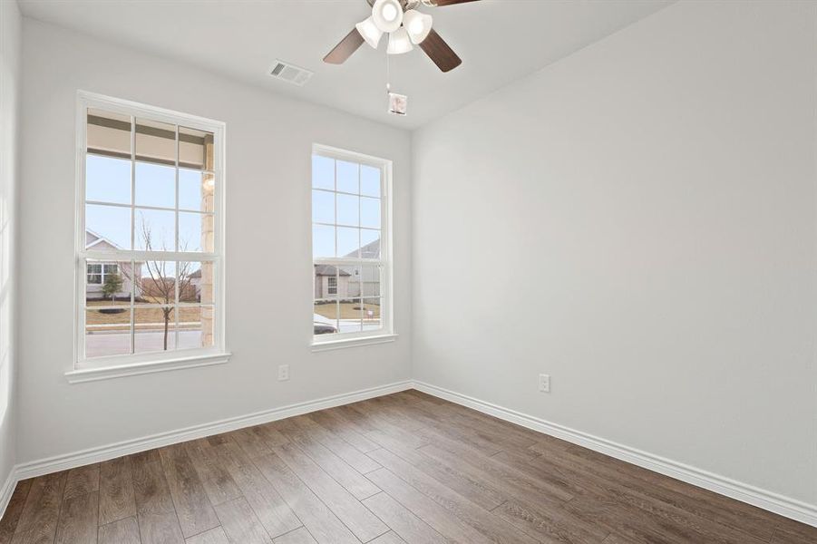 Spacious, unfurnished interior of a new home in Rocky Creek Crossing, Fort Worth (Image 21).