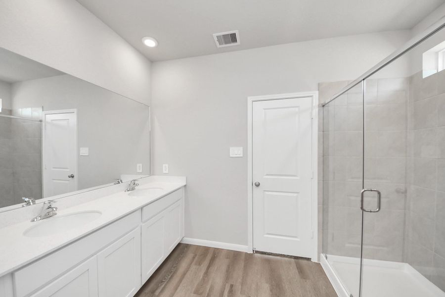 This home is still under construction. Photos shown are of a similar home with the same floor plan.