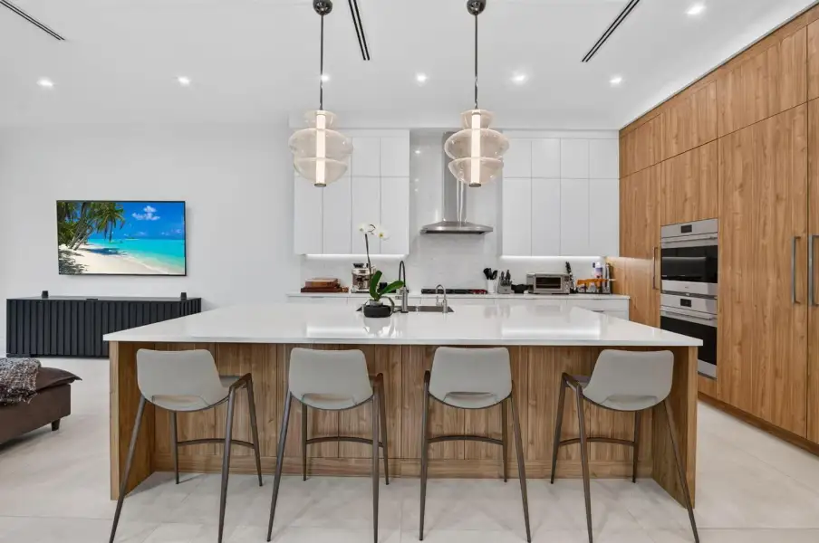 CHEFS KITCHEN
