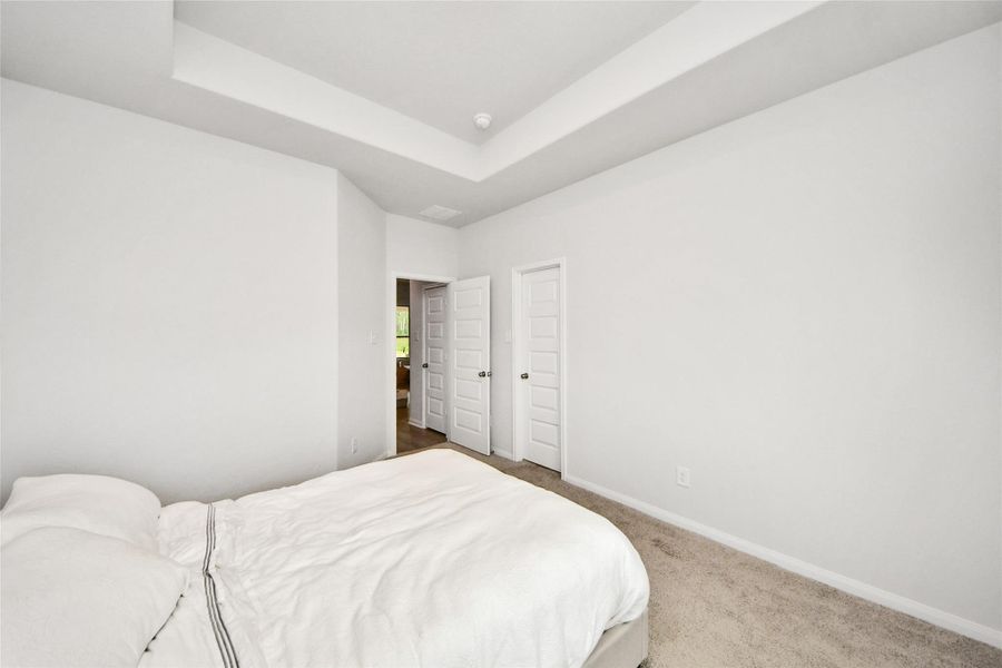 Spacious, unfurnished interior of a new home in Barton Place, Cleveland (Image 21).