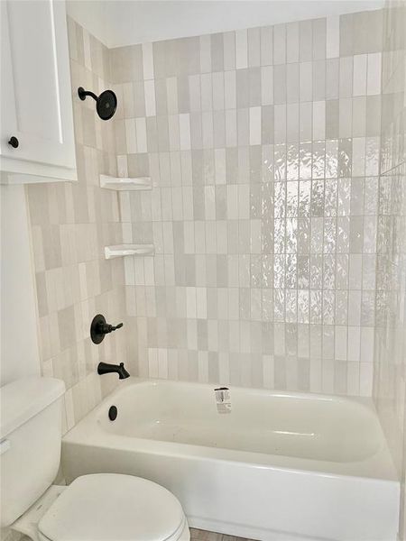 Image 28 of a home in .