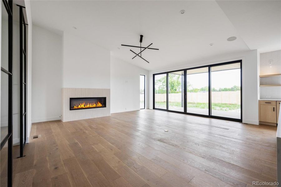 Spacious, unfurnished interior of a new home in , Golden (Image 27).