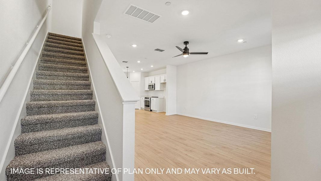 Spacious, unfurnished interior of a new home in Avery Centre, Round Rock (Image 12).