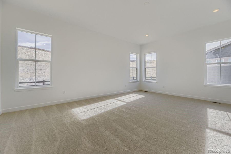 Spacious, unfurnished interior of a new home in Macanta: The Legends Collection, Castle Rock (Image 10).