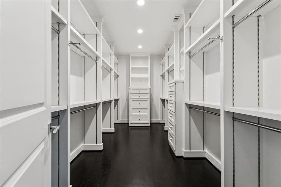 Spacious, unfurnished interior of a new home in , Dallas (Image 20). Spacious, unfurnished interior of a new home in , Dallas (Image 20).