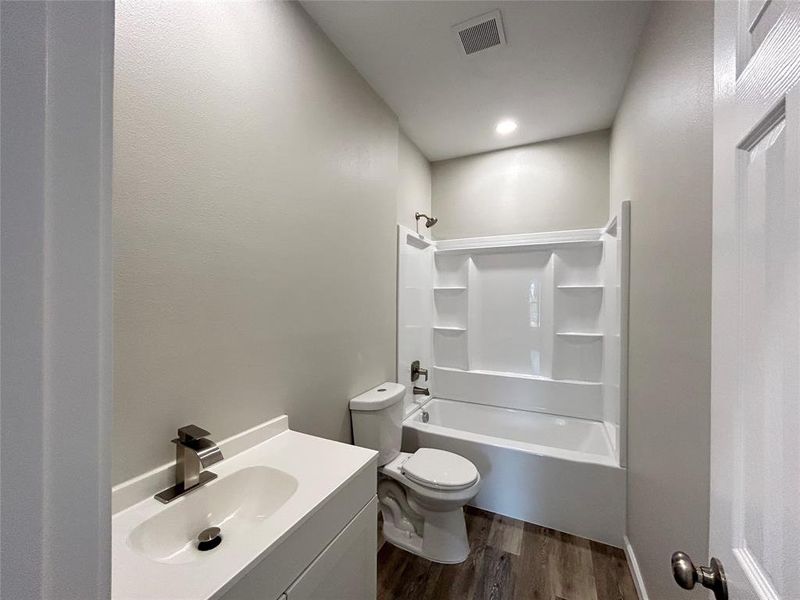 Furnished interior view inside a new home in , Sulphur Springs (Image 3).