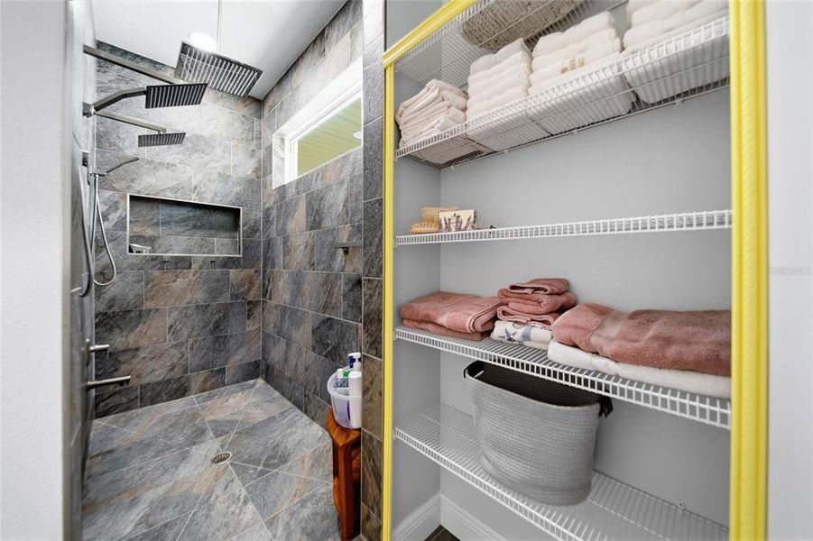 Furnished interior view inside a new home in , Spring Hill (Image 23).