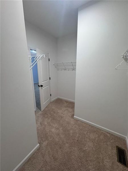 Spacious, unfurnished interior of a new home in , Atlanta (Image 25).