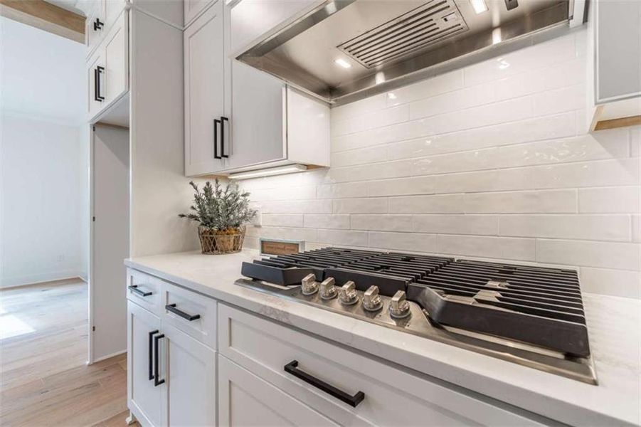 Image 47 of a home in .