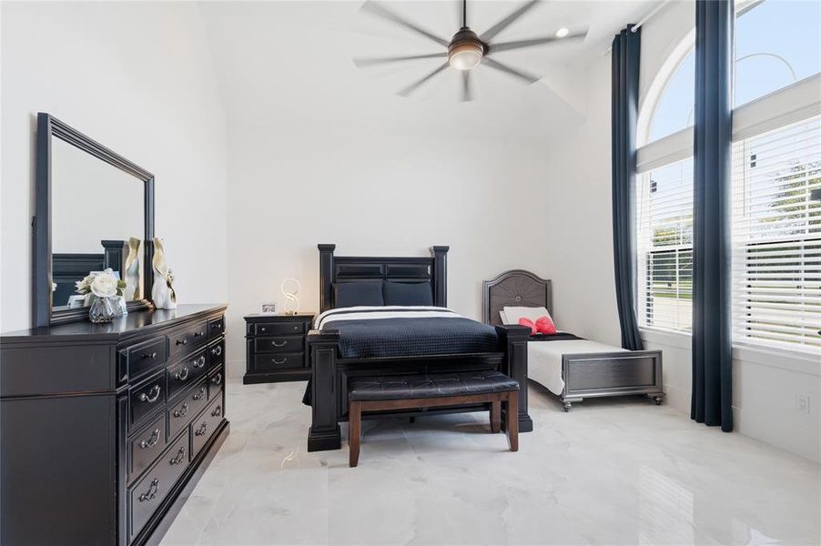 Furnished interior view inside a new home in , Sanger (Image 18).