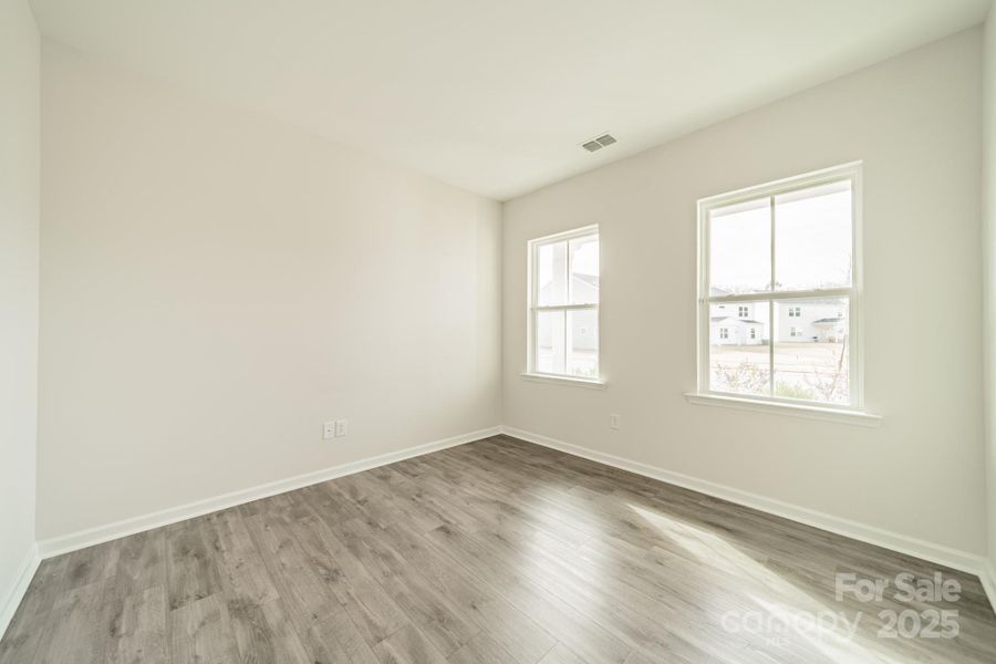 Spacious, unfurnished interior of a new home in Stewarts Landing, Charlotte (Image 17).