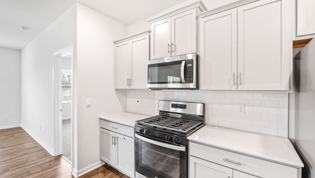 Furnished interior view inside a new home in Woodglen, Piedmont (Image 6).